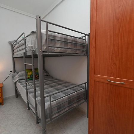 Apartamento En Torrevieja Alicante Bagian luar foto